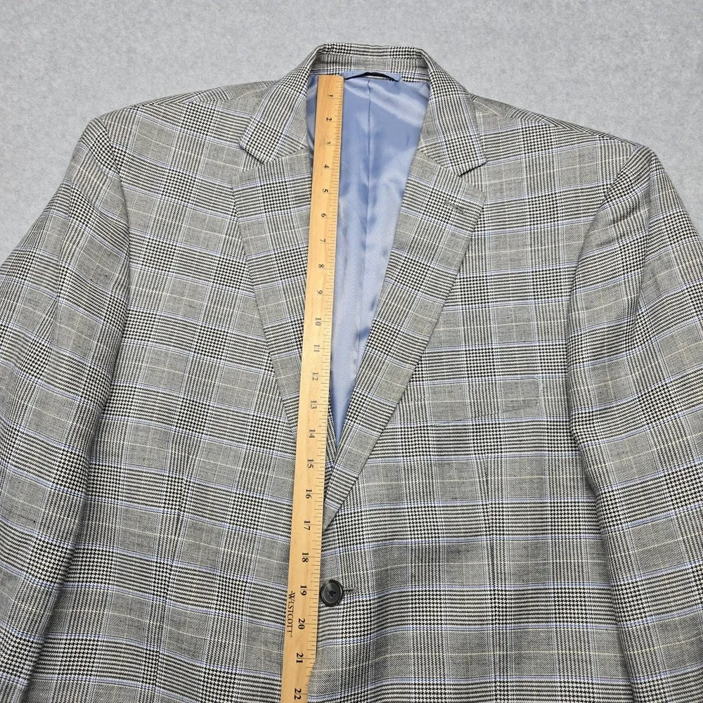 TravelSmith Blazer Mens Large Gray Plaid 2 Button Sport‎ Coat Jacket Classic Fit